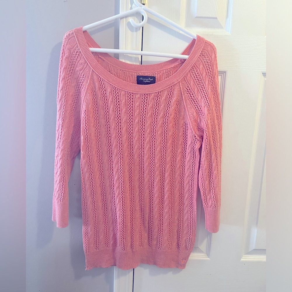 American Eagle 3/4 length sleeve sweater. Size Large. Coral or pink color.